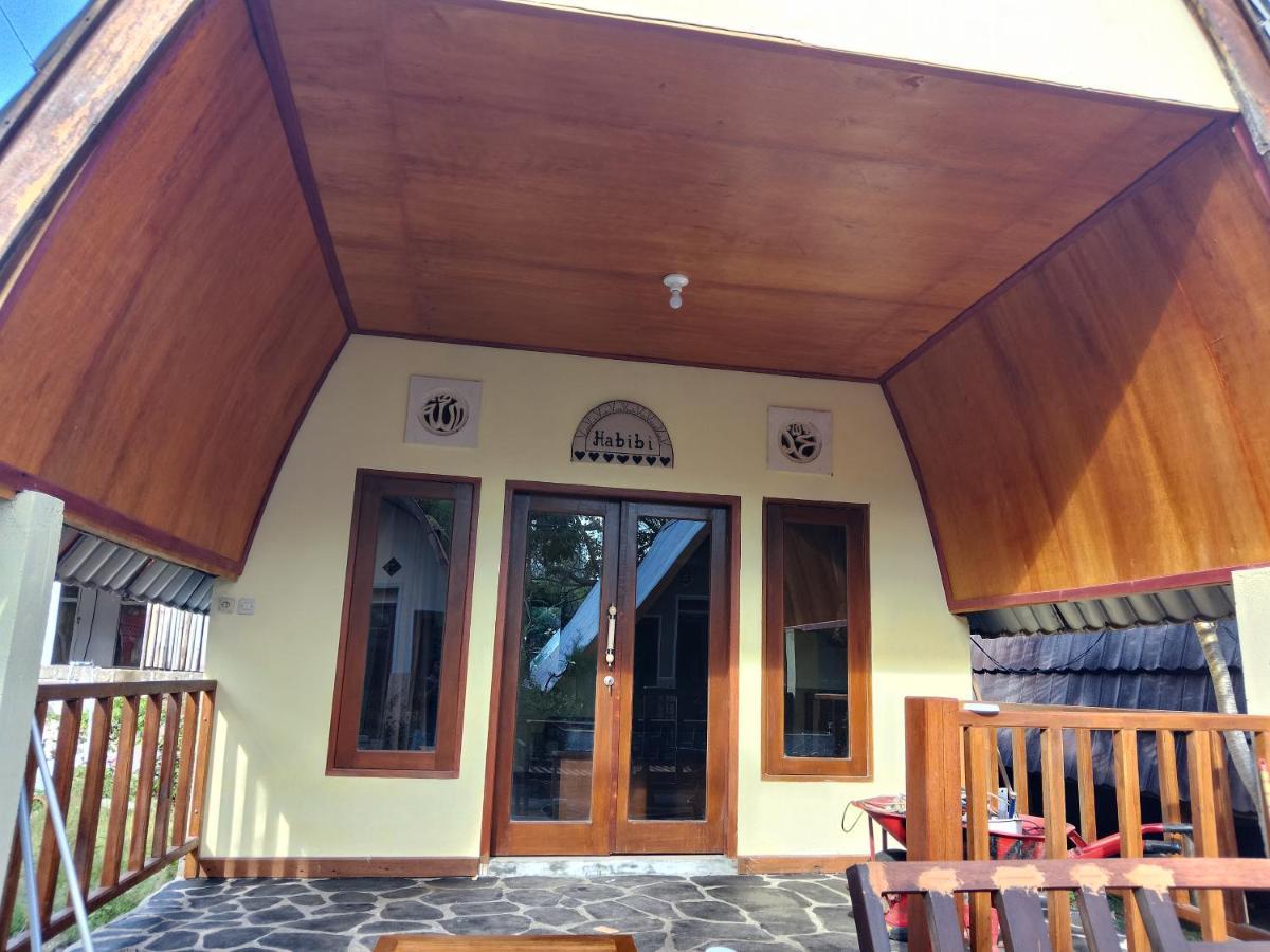 Two One Bungalow Gili Meno Exterior photo