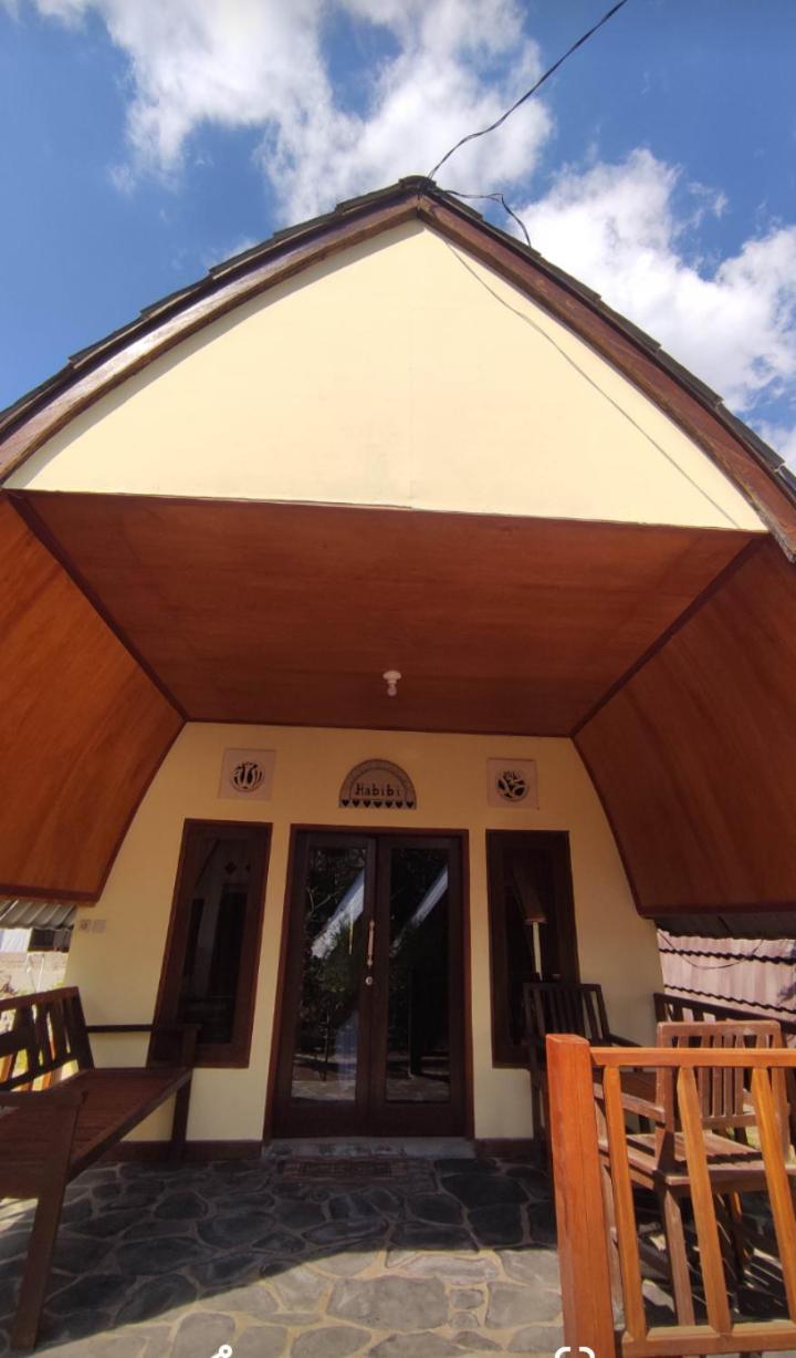 Two One Bungalow Gili Meno Exterior photo