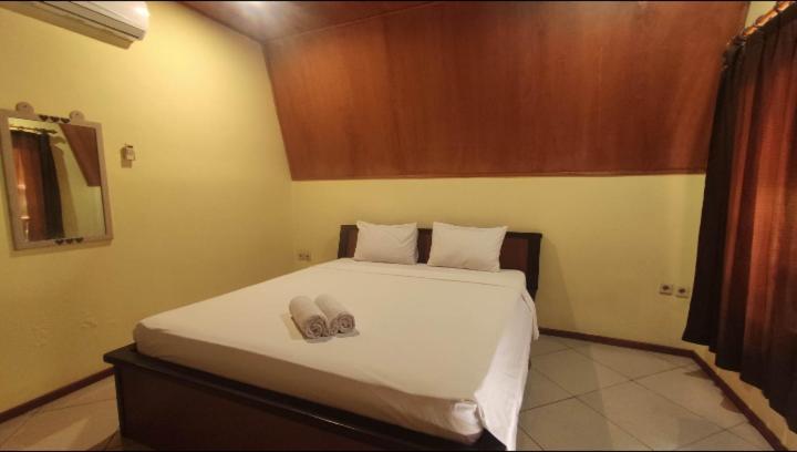 Two One Bungalow Gili Meno Exterior photo